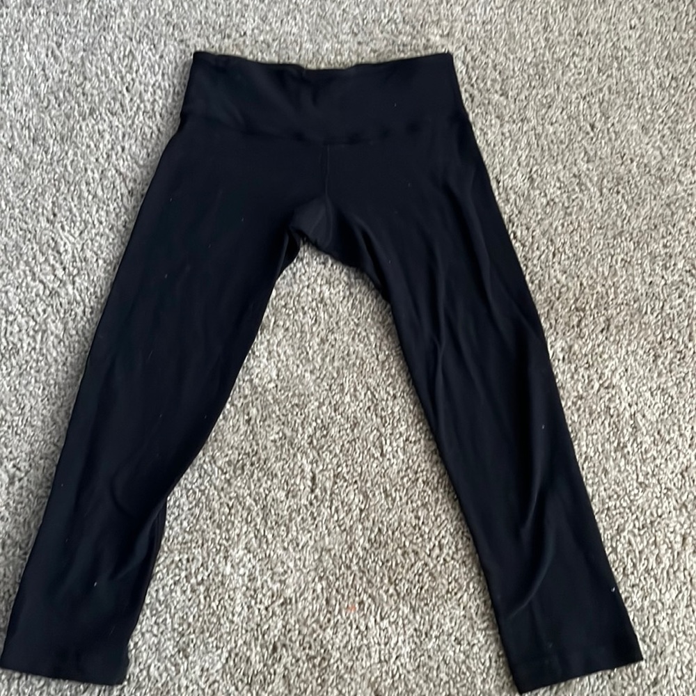 Lululemon black Capri